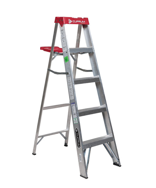 Escalera Cuprum de tijera de aluminio 5 pies de altura de 4 peldaños Cuprum C-2312-05N